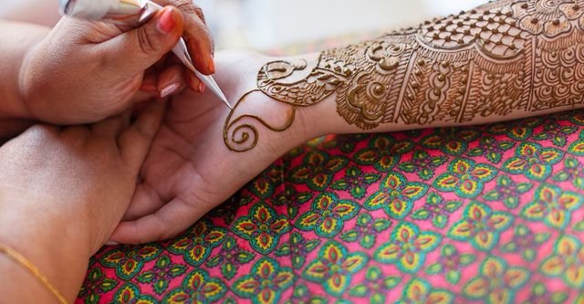 Find The Best Henna Tattoo Near Me – Top Recommendations